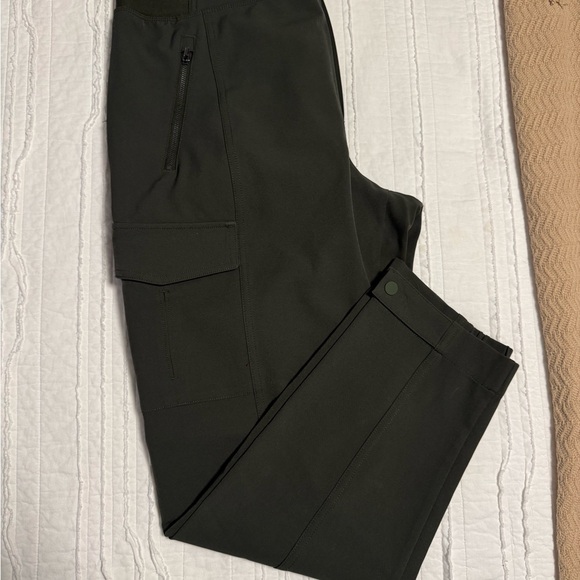 Athleta Endless Cargo Pant size 12 - Picture 4 of 7
